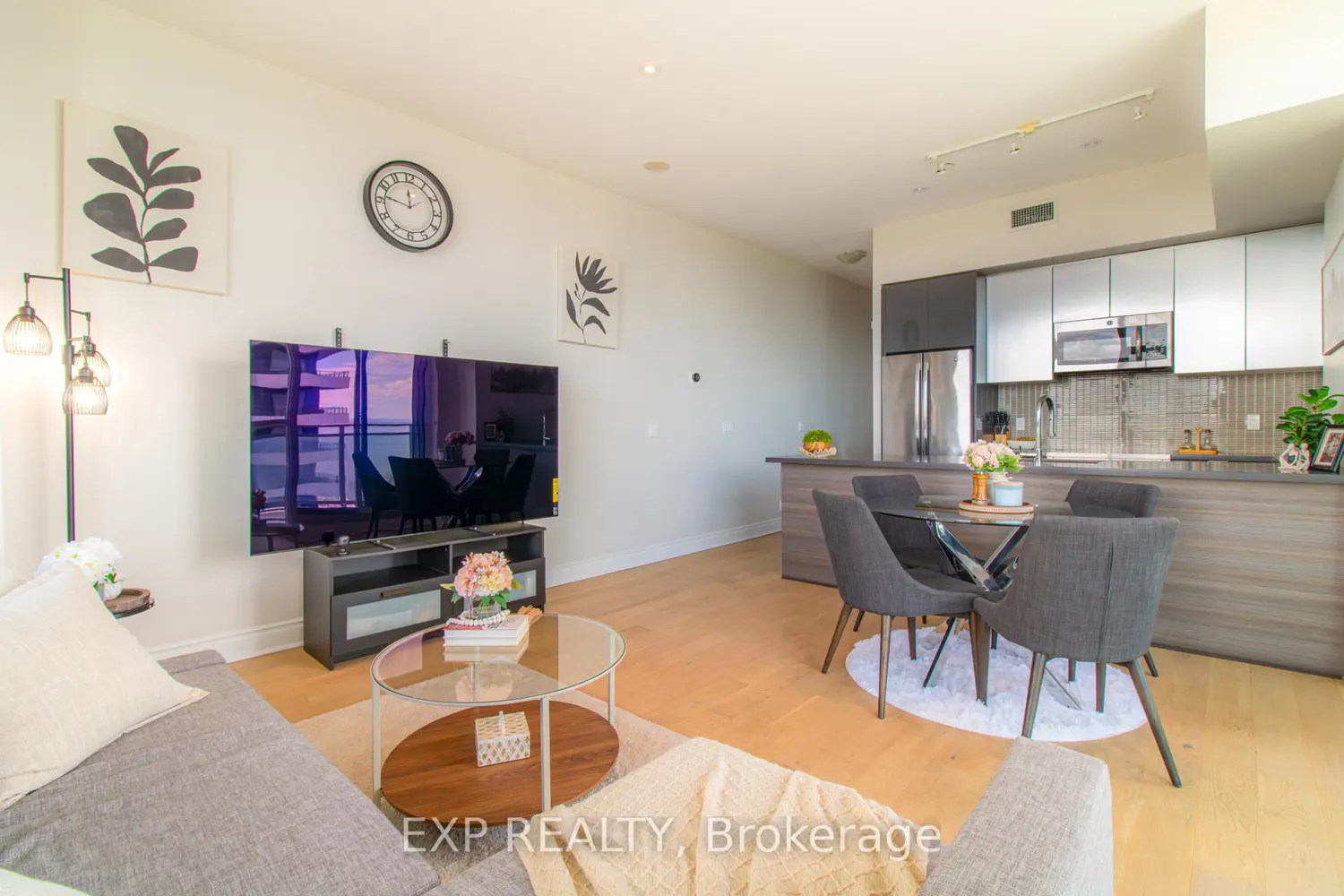 33 Shore Breeze Drive Lph3802 photo 3