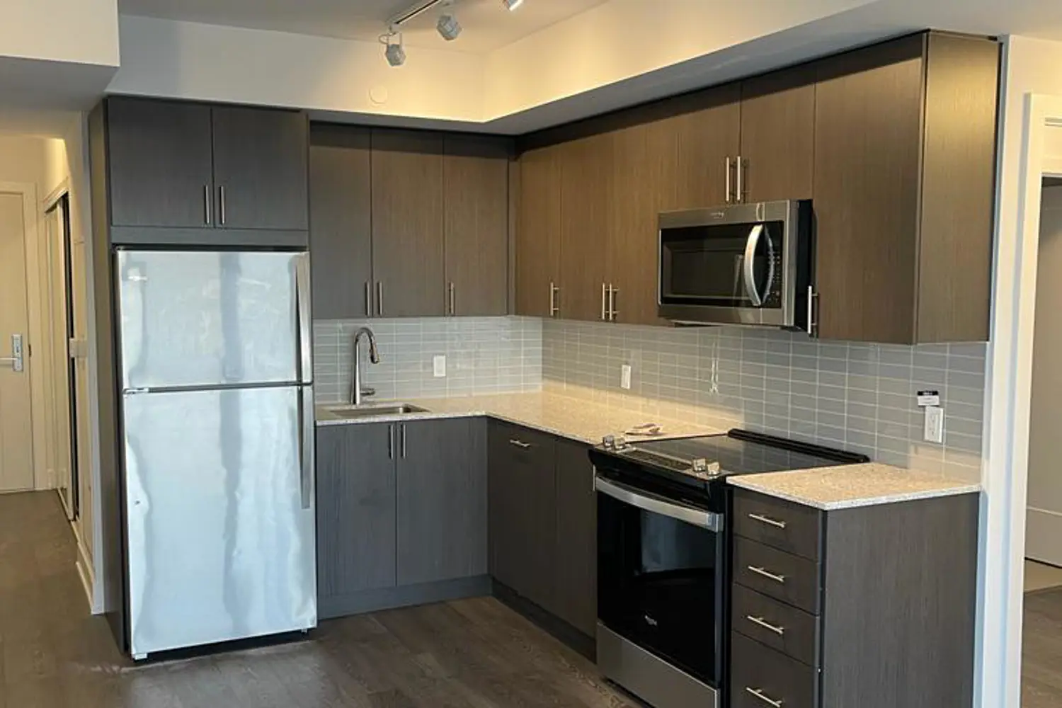 Additional image 4 of 2550 Simcoe Street 1116