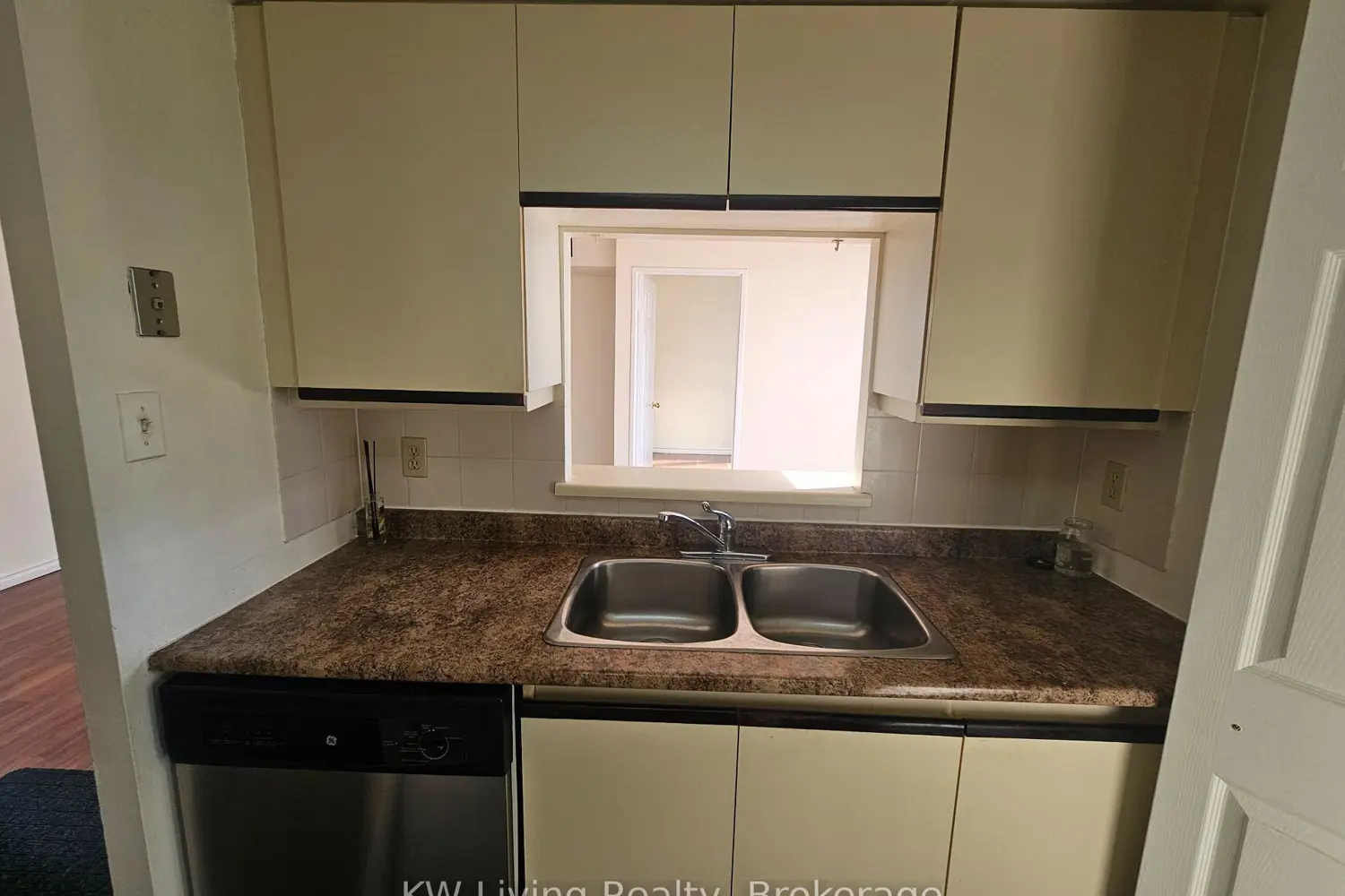 Additional image 5 of 285 Enfield Place 1503