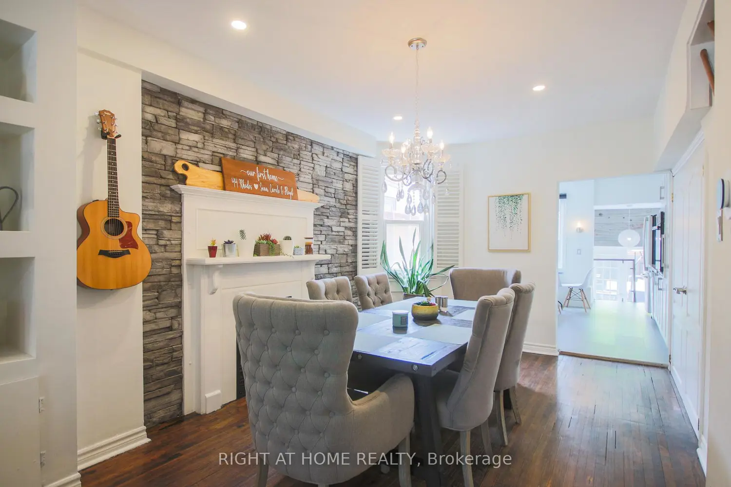 44 Rhodes Avenue photo 3
