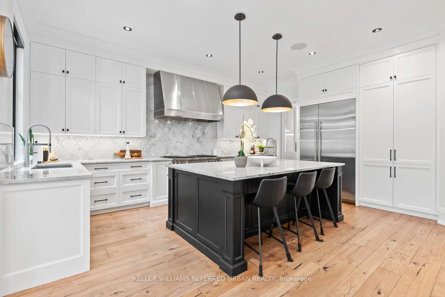 45 Norden Crescent photo 2