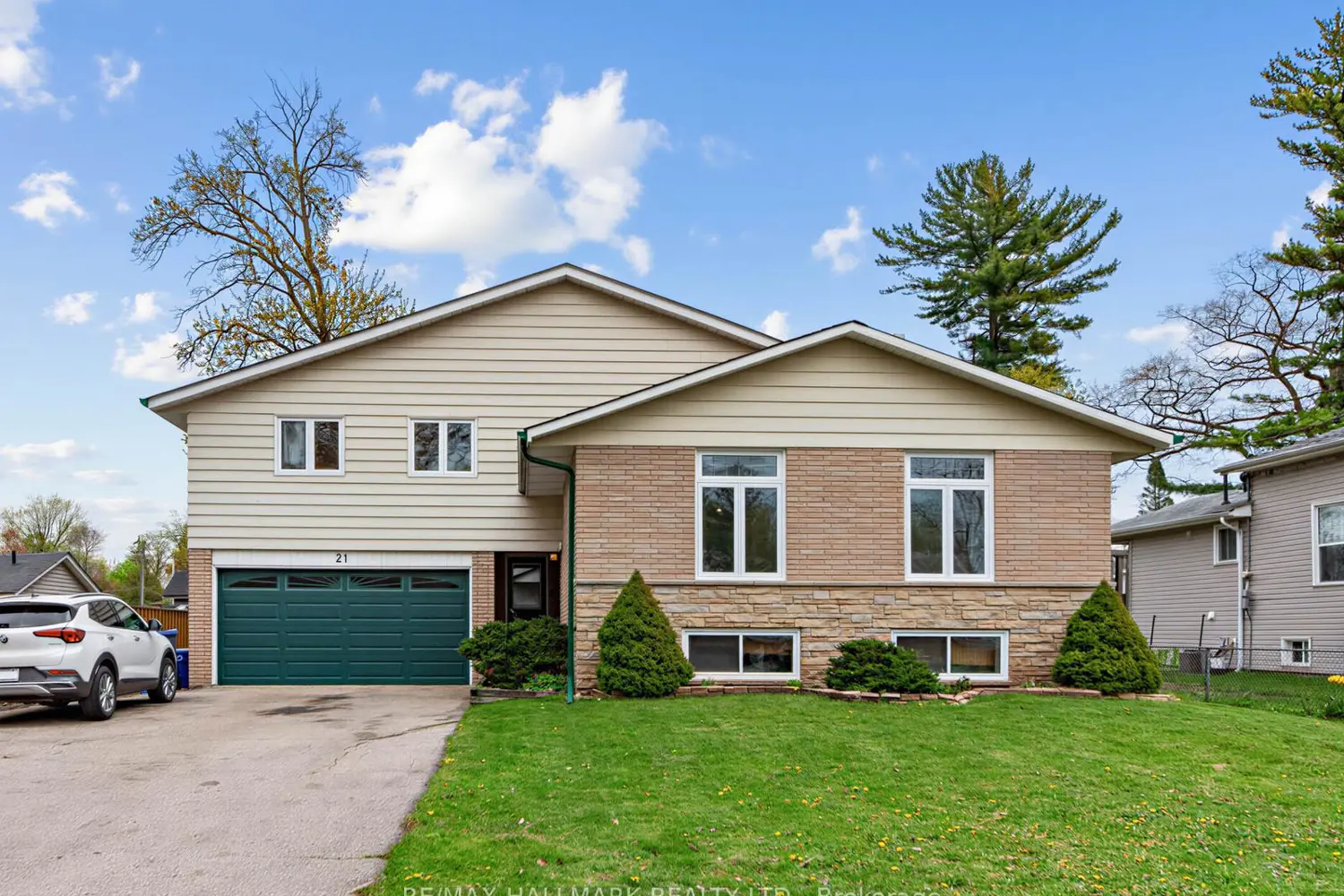 21 Pleasant Avenue