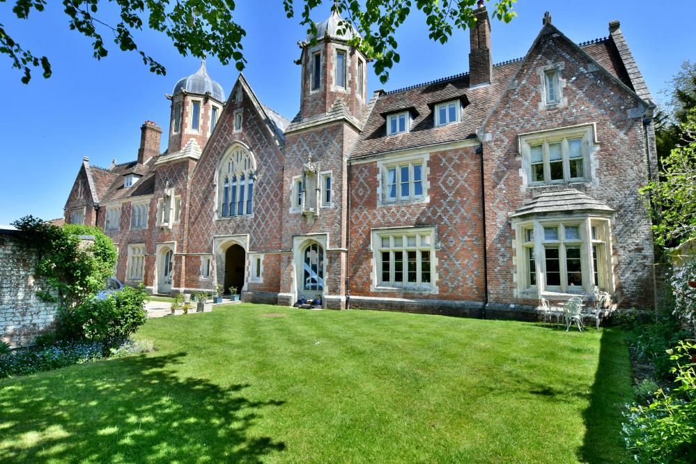 2 bed town house for saleGrammar School Lane, Wimborne BH21