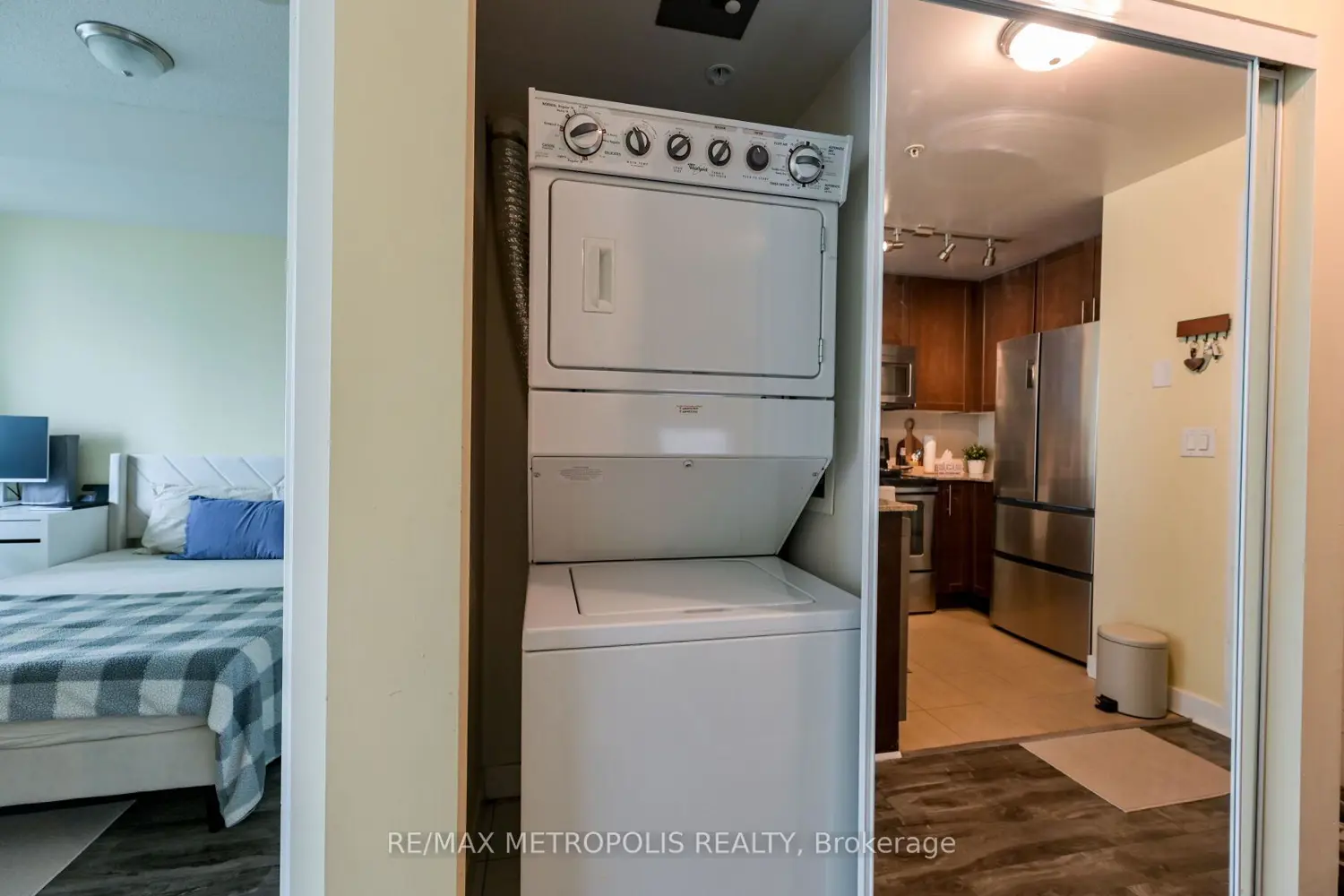 Additional image 2 of 3985 Grand Park Drive 1004
