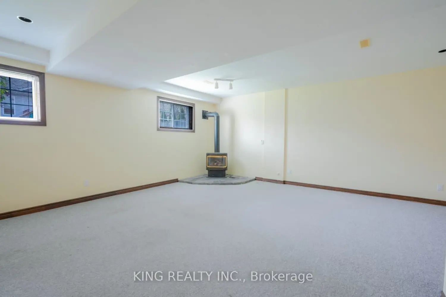 Additional image 11 of 120 Redwood Court