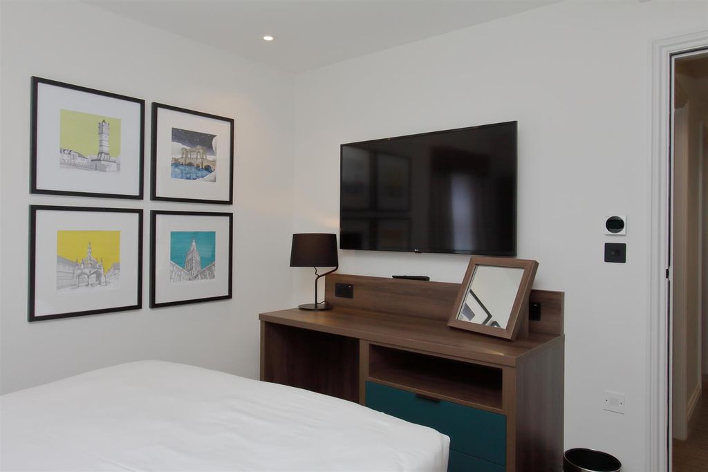 Additional image 10 of 1 bed flat to rent1 St John Street, Salisbury SP1
