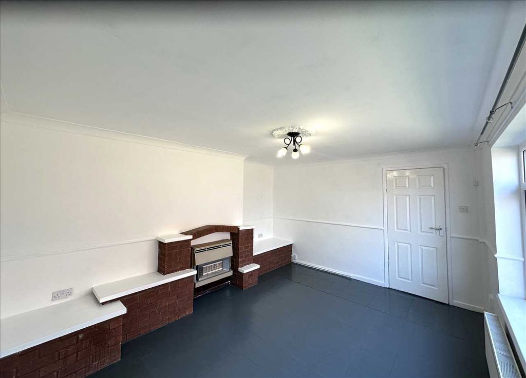 Additional image 2 of 3 bed end terrace house to rentChapman Avenue, Scunthorpe DN17