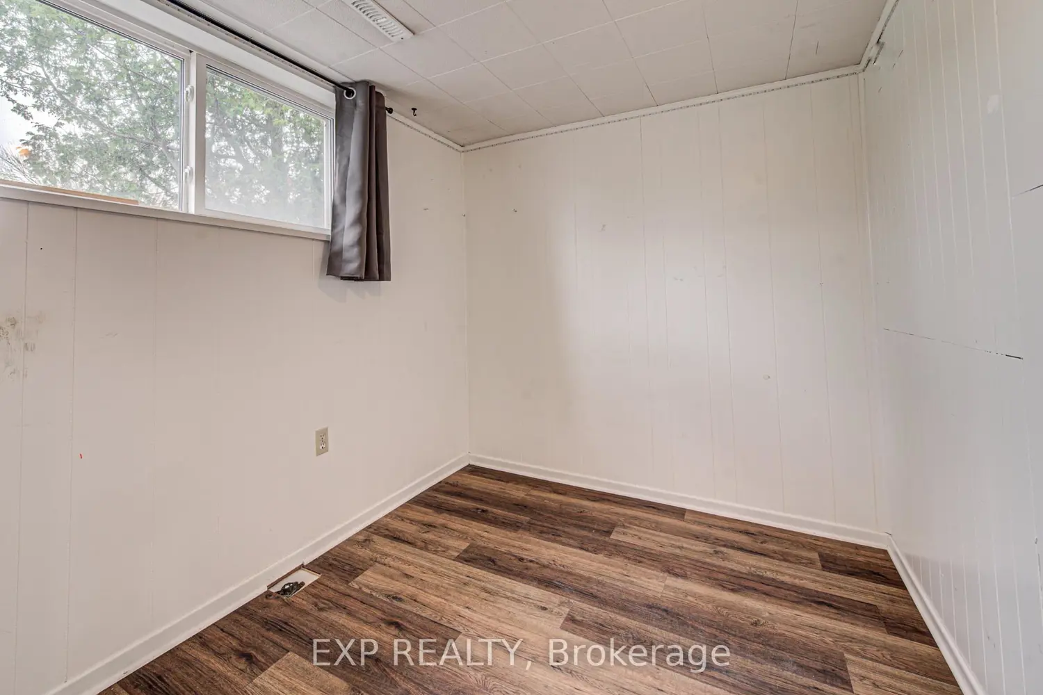 Additional image 13 of 8 Sanford Crescent