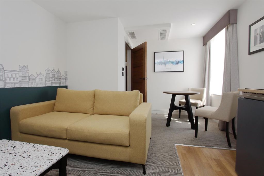 Additional image 6 of 1 bed flat to rent1 St John Street, Salisbury SP1