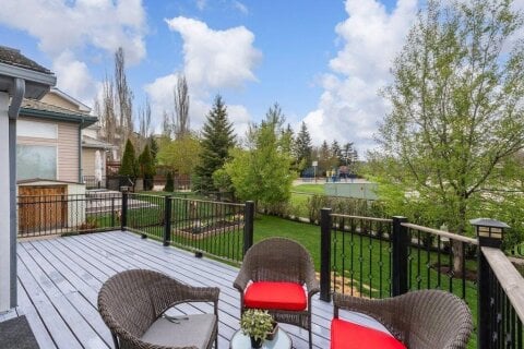 Additional image 7 of 2 Springbank Crescent SW, Calgary, AB, T3H 3S8