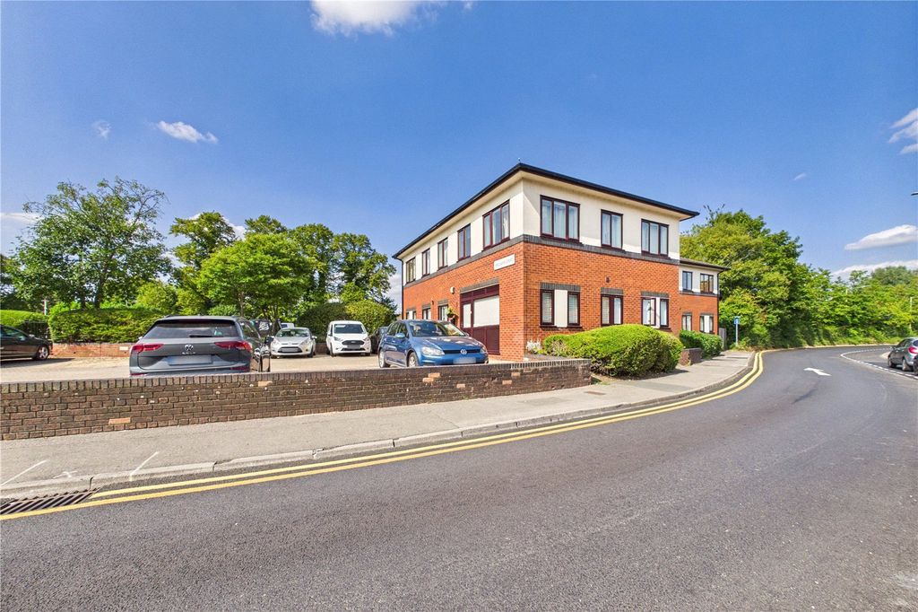 Additional image 17 of 2 bed flat to rentMill Lane, Newbury, Berkshire RG14