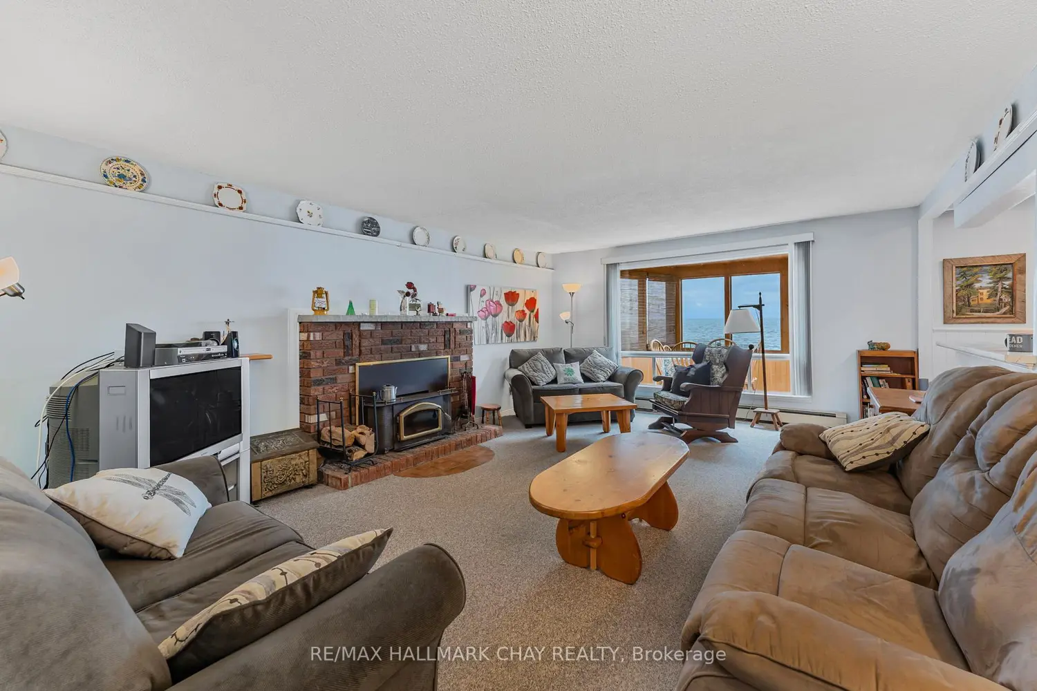 Additional image 16 of 2617 Leonard Street