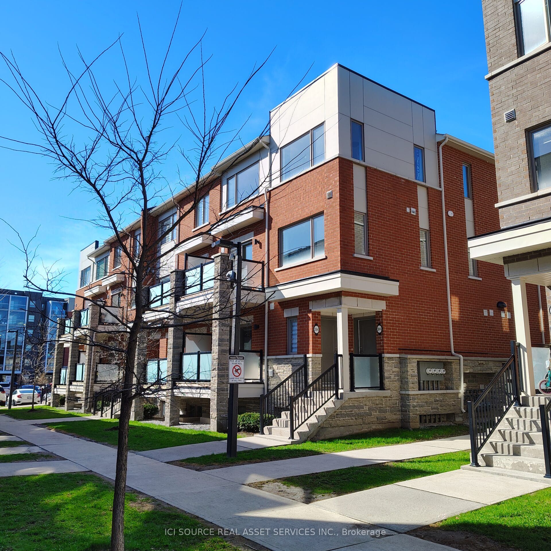 16-250 Lagerfeld Drive, Brampton, ON, L7A 5G9