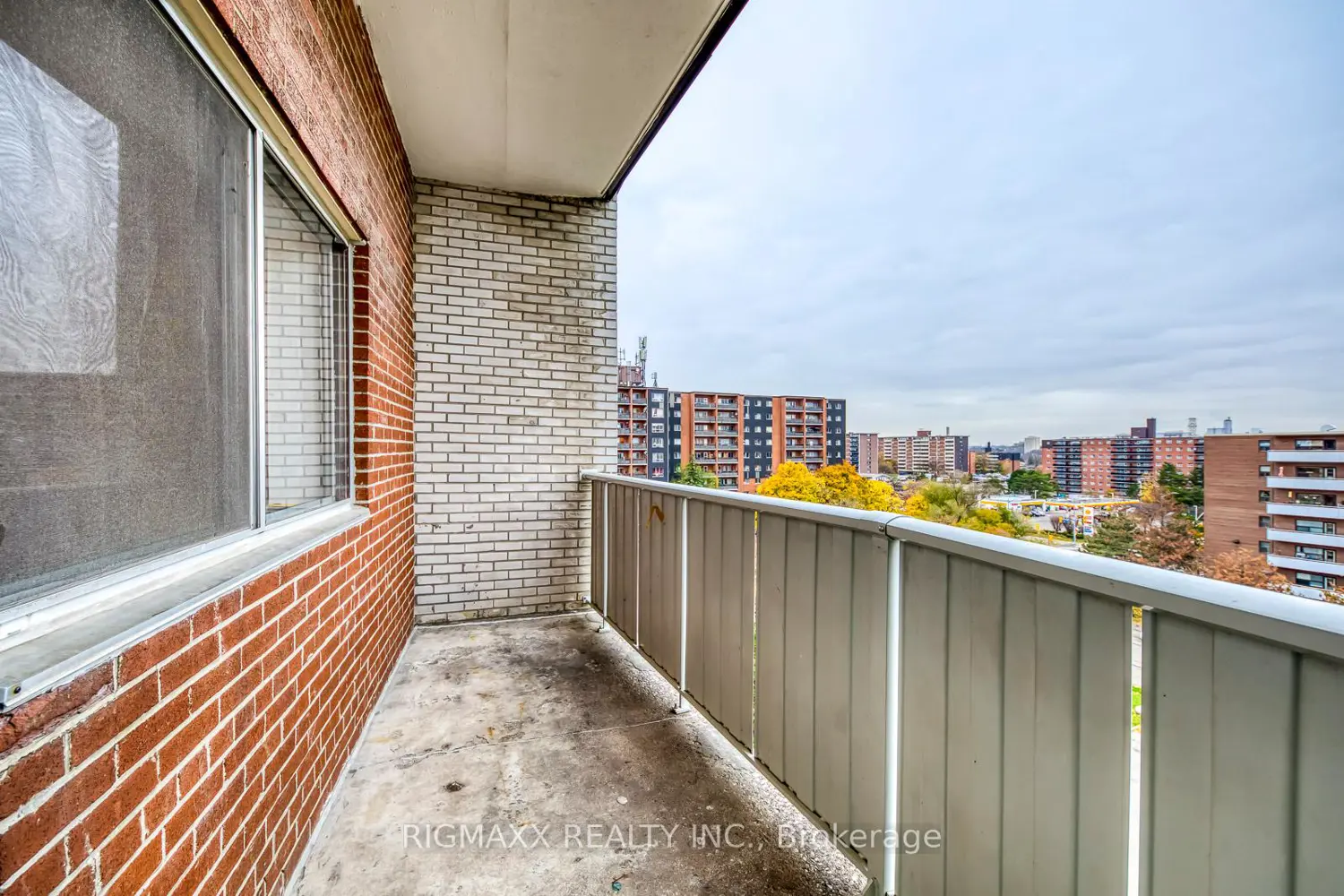 Additional image 7 of 1660 Bloor Street 801