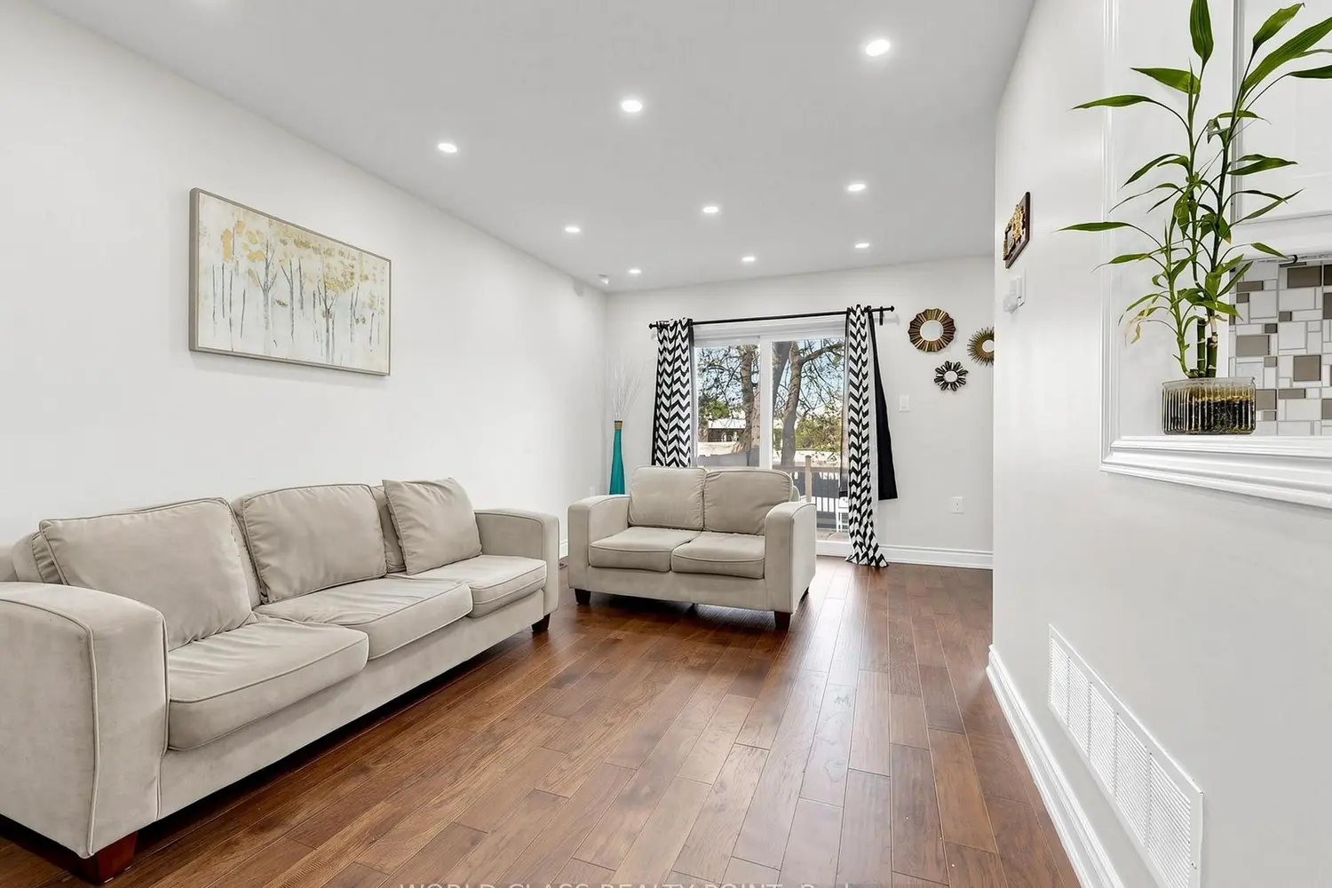 Additional image 4 of 1638 Norwill Crescent
