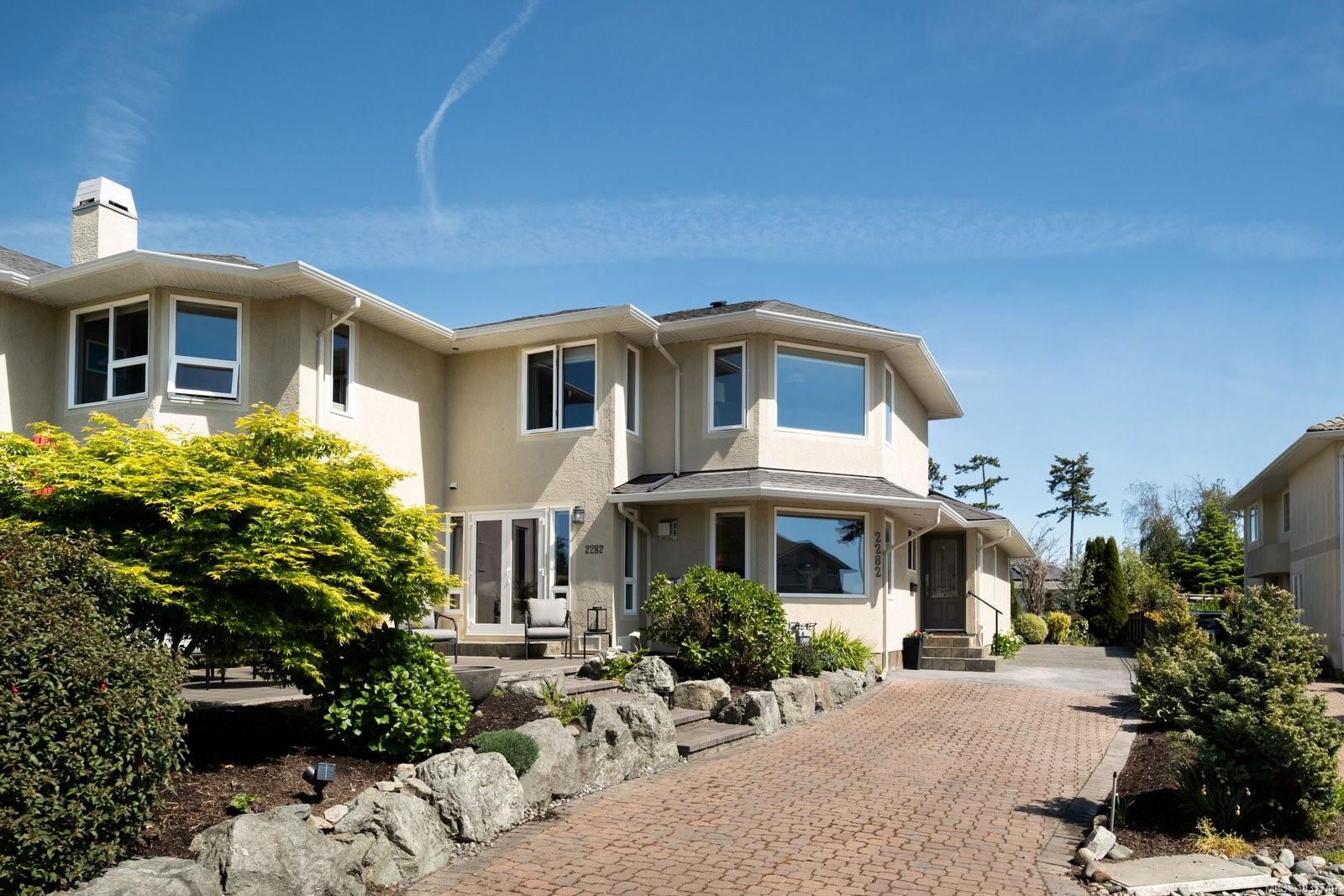 2282 Frost Avenue, Sidney, BC, V8L 1P9