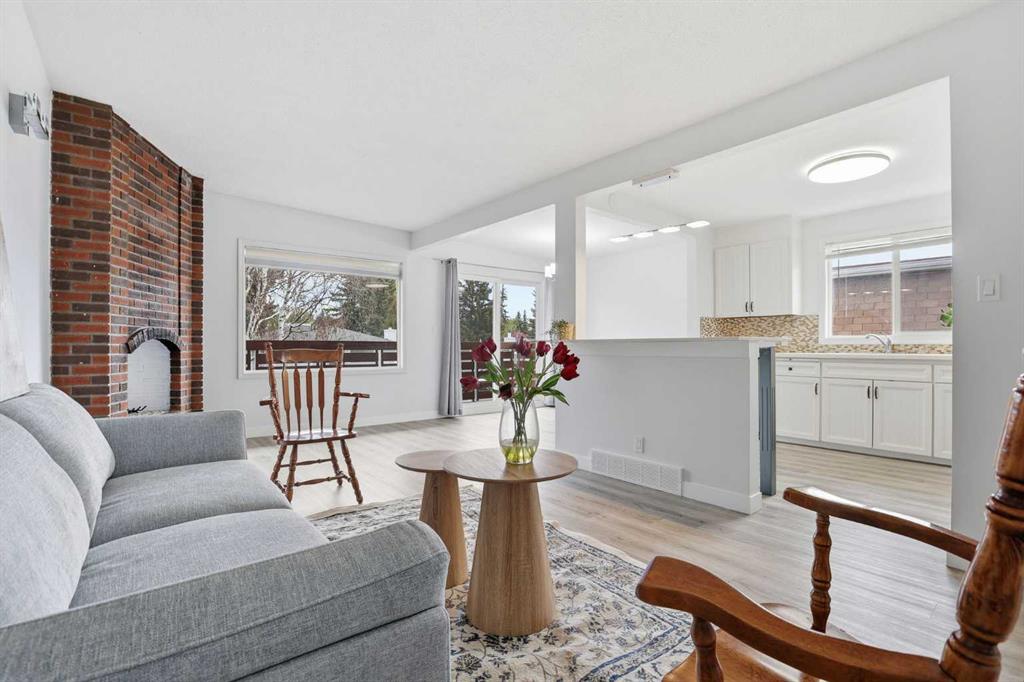 Additional image 6 of 5407 Dalrymple Crescent NW, Calgary, AB, T3A 1R2