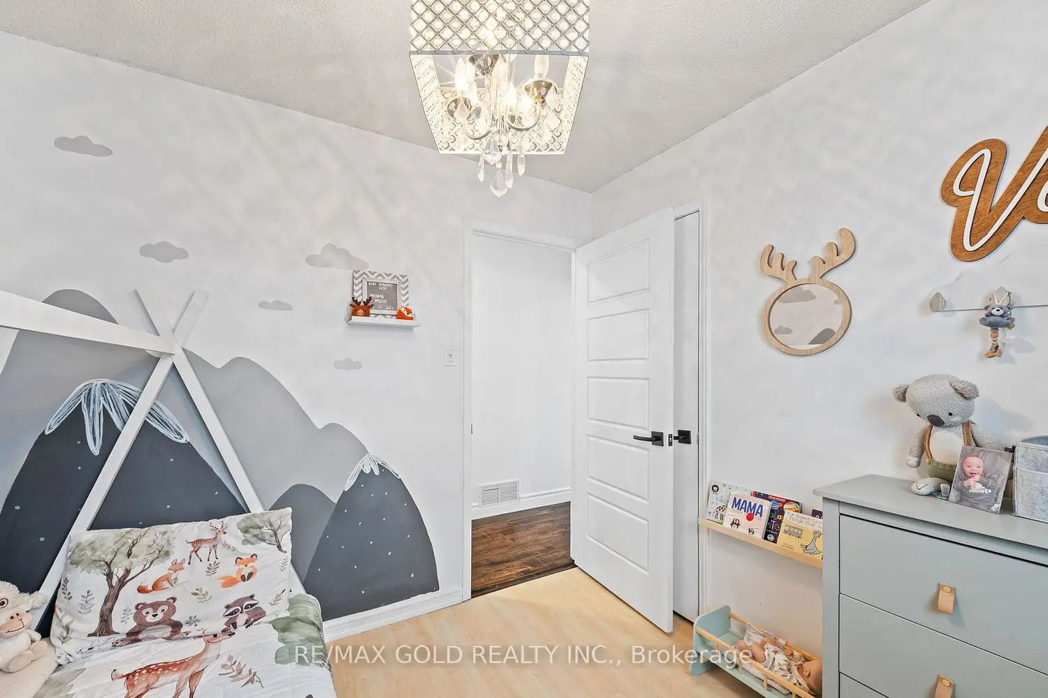 Additional image 11 of 128 Martindale Crescent