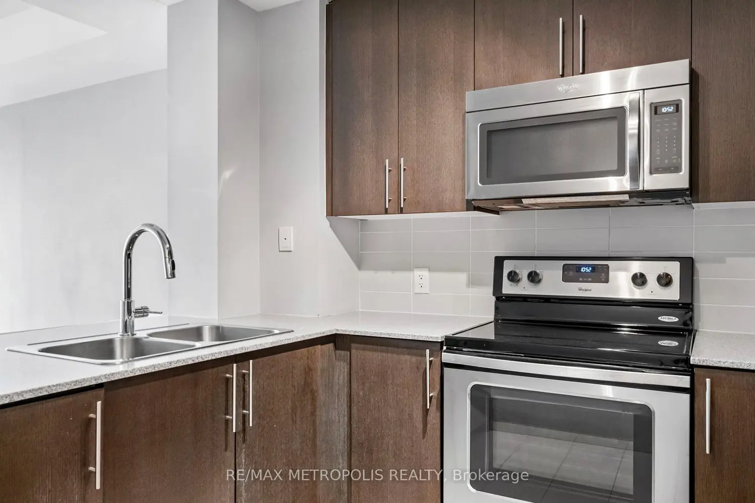 Additional image 4 of 3985 Grand Park Drive 305