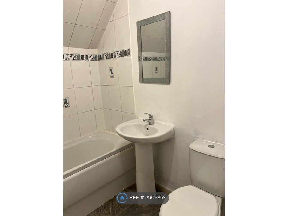 Additional image 3 of 1 bed flat to rentFullarton St, Kilmarnock KA1