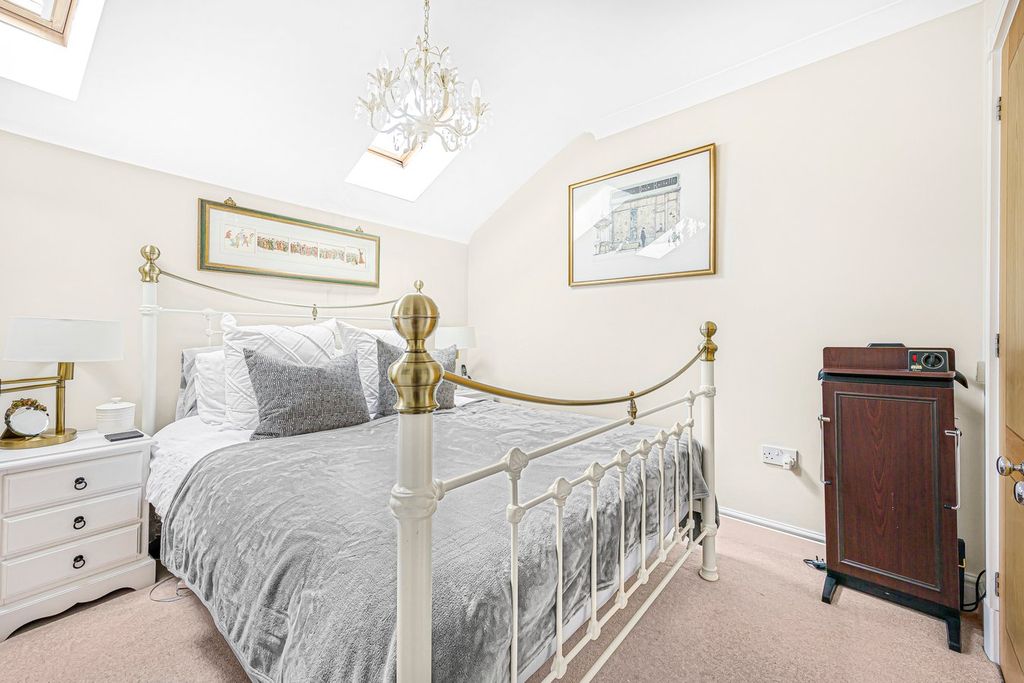 Additional image 7 of 2 bed flat for saleSandford Park Place, Cheltenham GL52