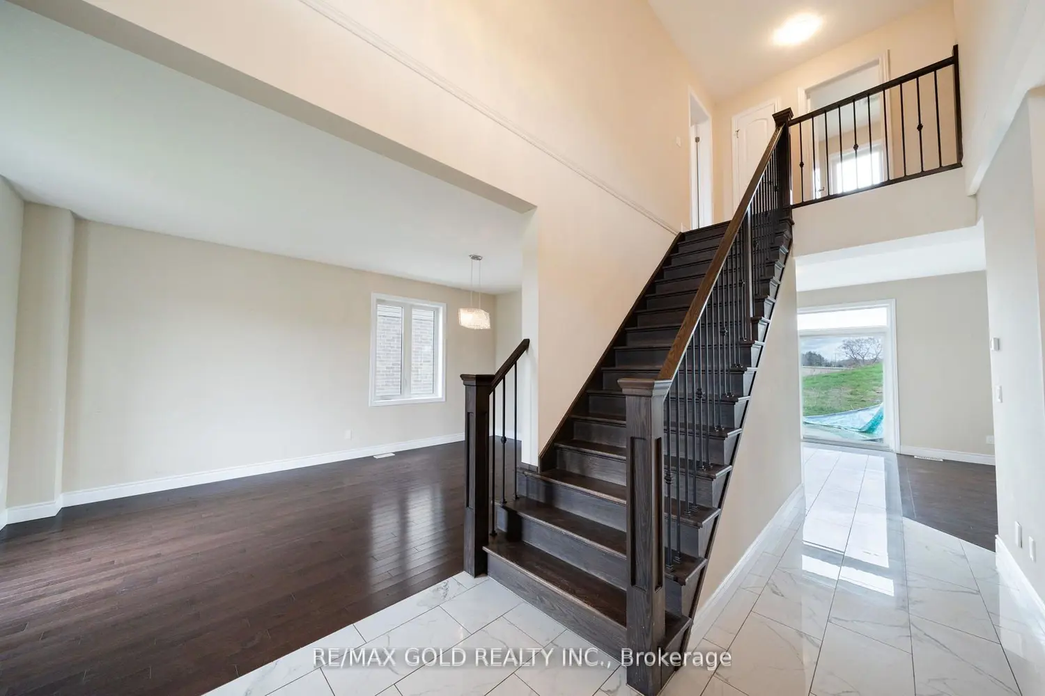 75 Burton Street photo 3