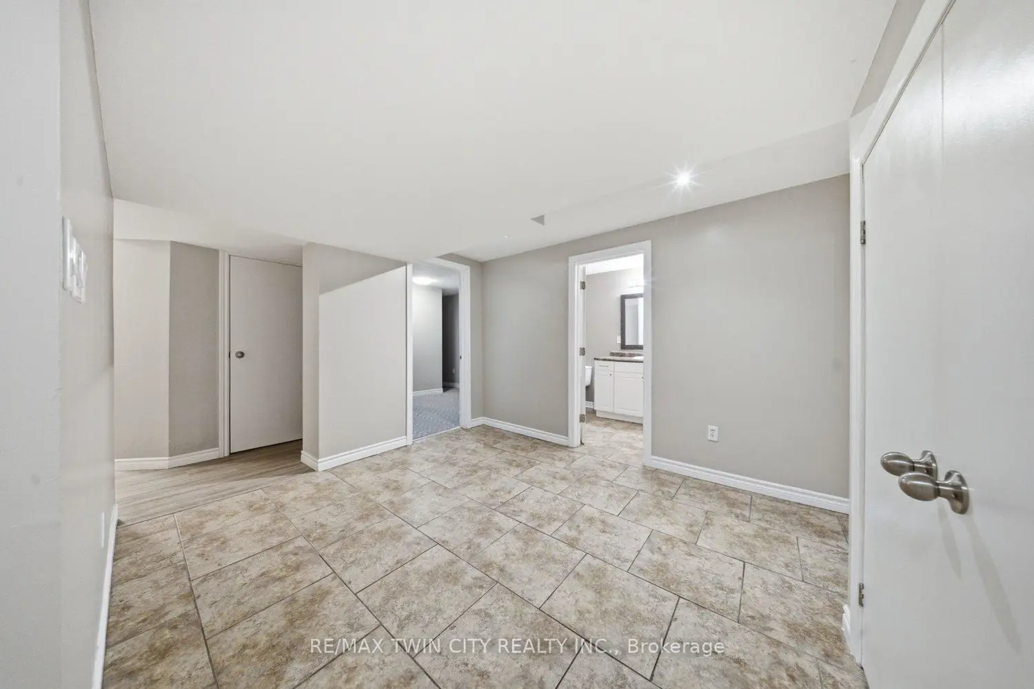 Additional image 14 of 20 Webb Avenue