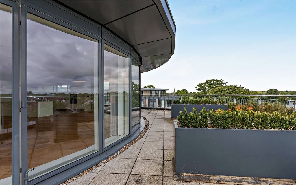 Additional image 10 of 3 bed flat to rentMarlowe House, Kingsley Walk, Cambridge CB5
