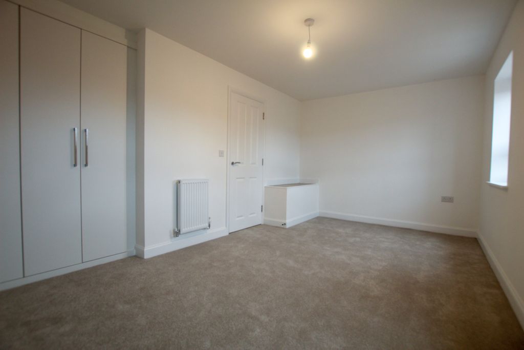 Additional image 9 of 3 bed town house to rentFairstone, Newbury RG14