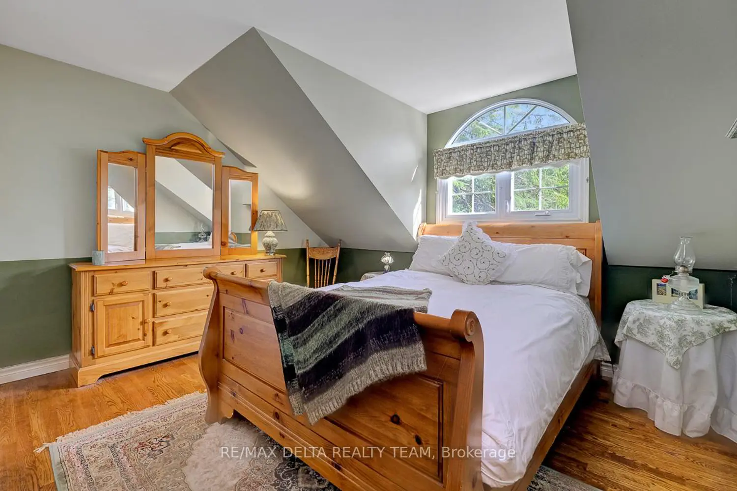1079 Laporte Street photo 4