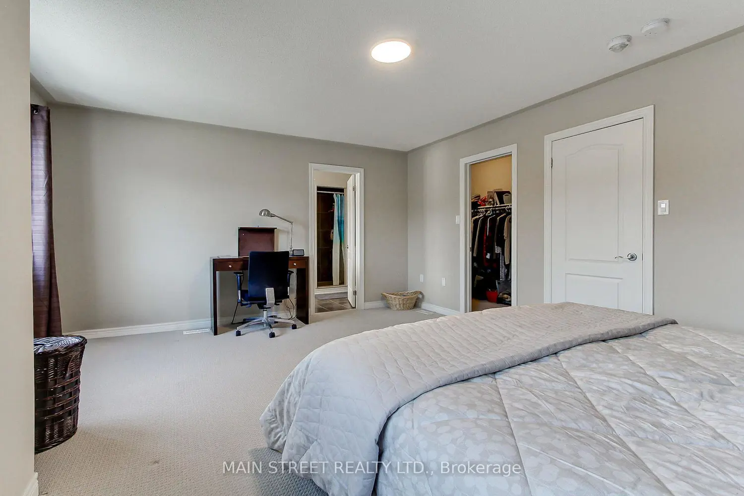 42 Prosser Crescent photo 5