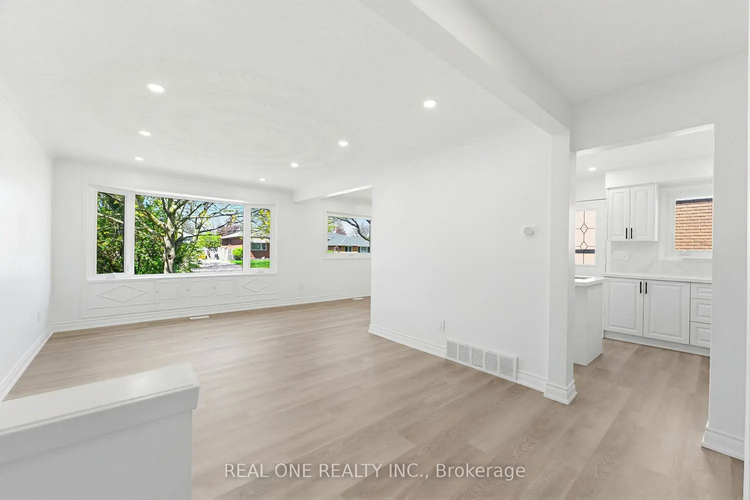 Additional image 3 of 63 Palm Crescent