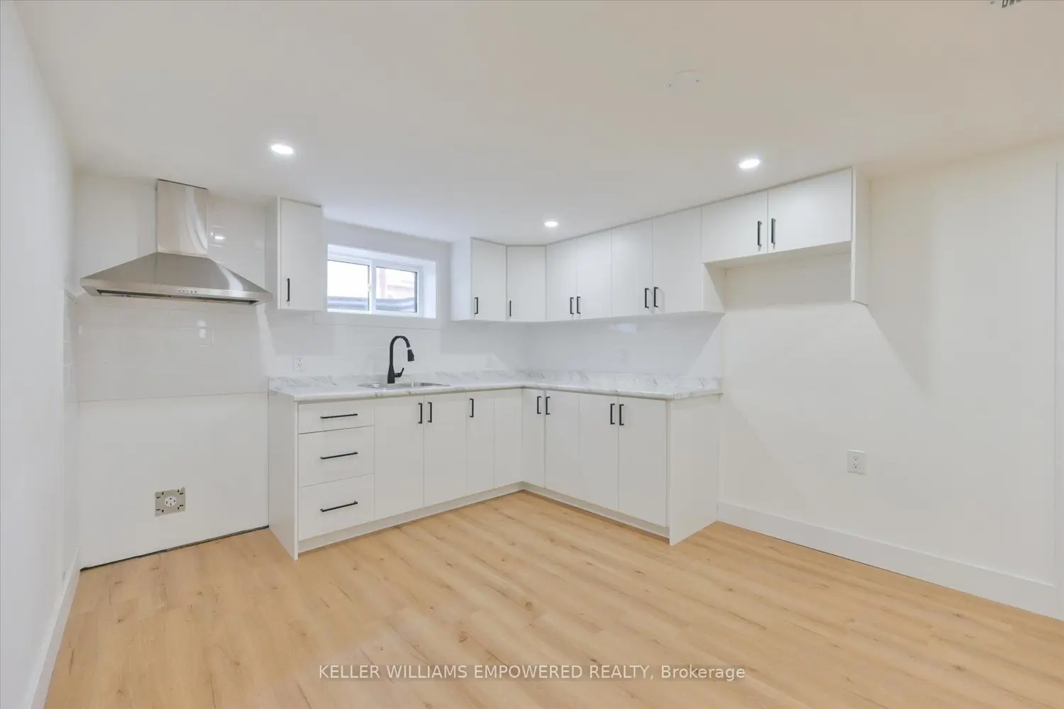 Additional image 13 of 42 Deerhurst Avenue