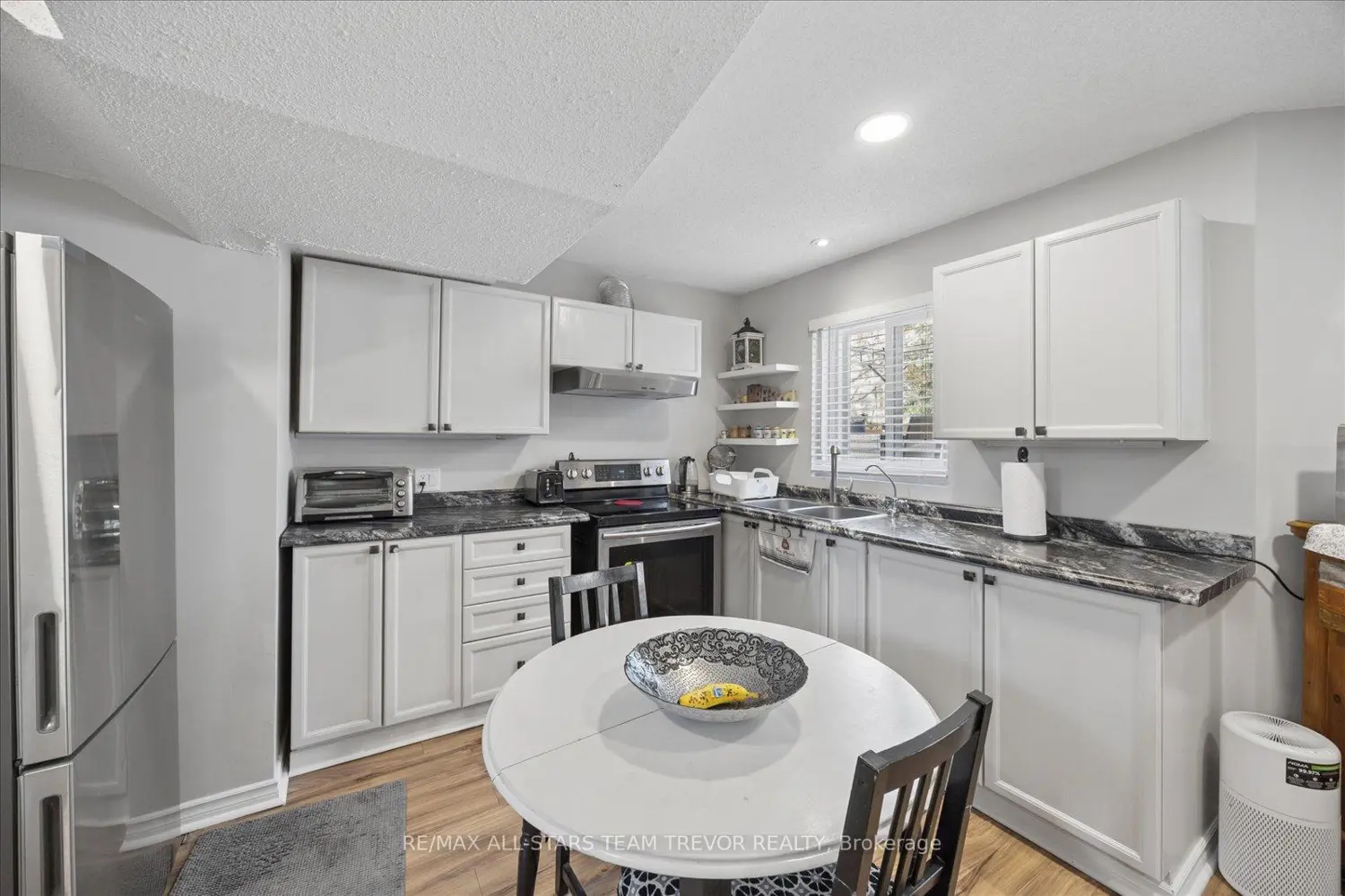106 Carrick Avenue photo 5