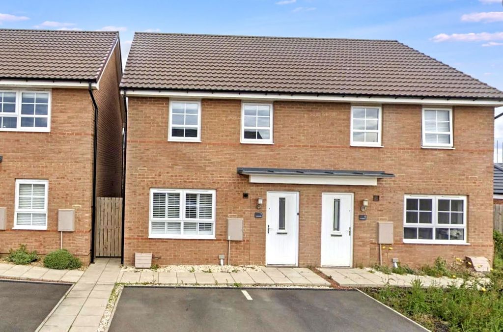 3 bed semi-detached house to rentTailor Way, Morpeth NE61
