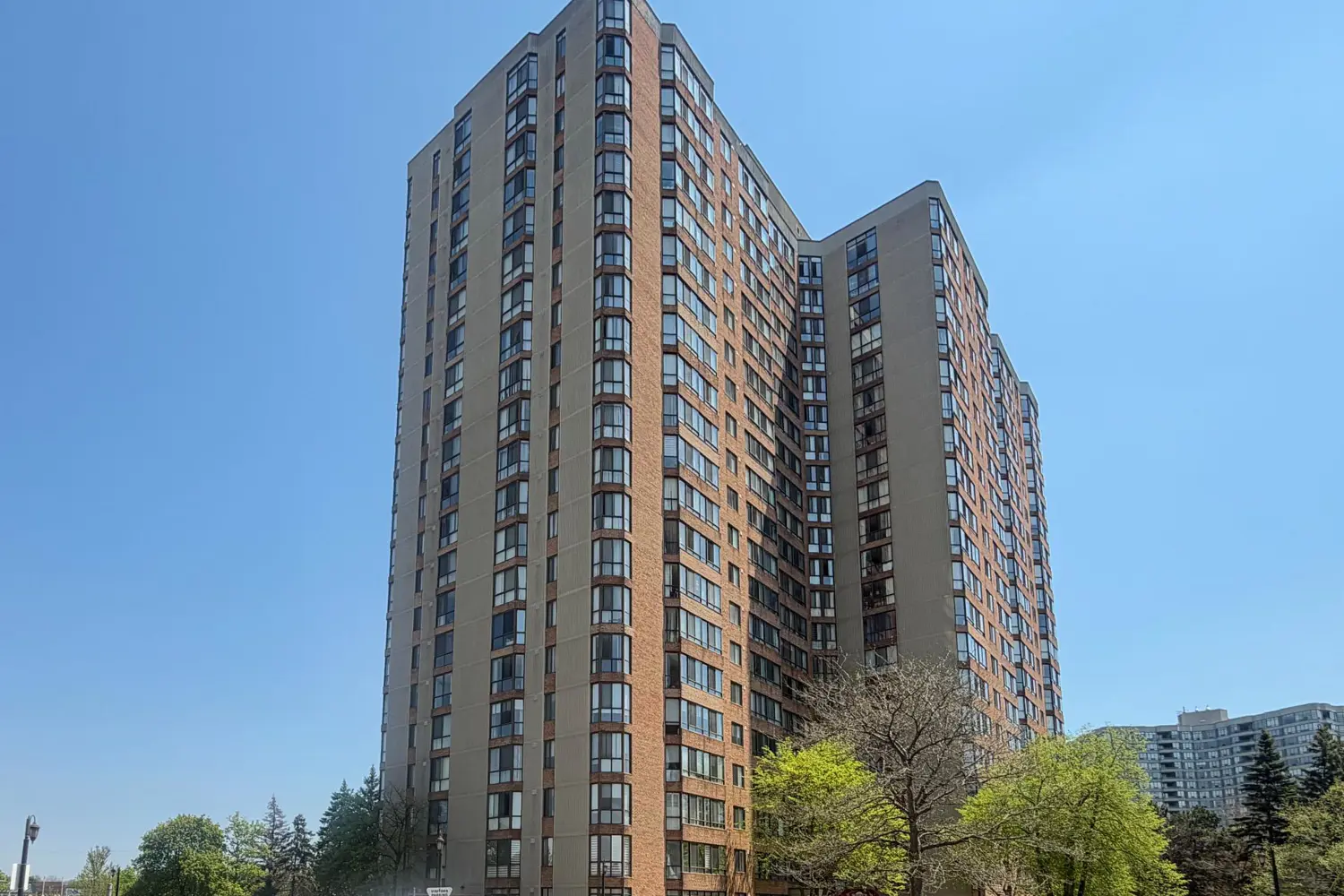 75 Bamburgh Circle 1615