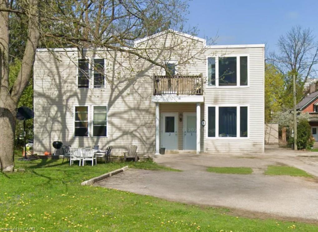 74 William Street W, Waterloo, ON, N2L 1J7
