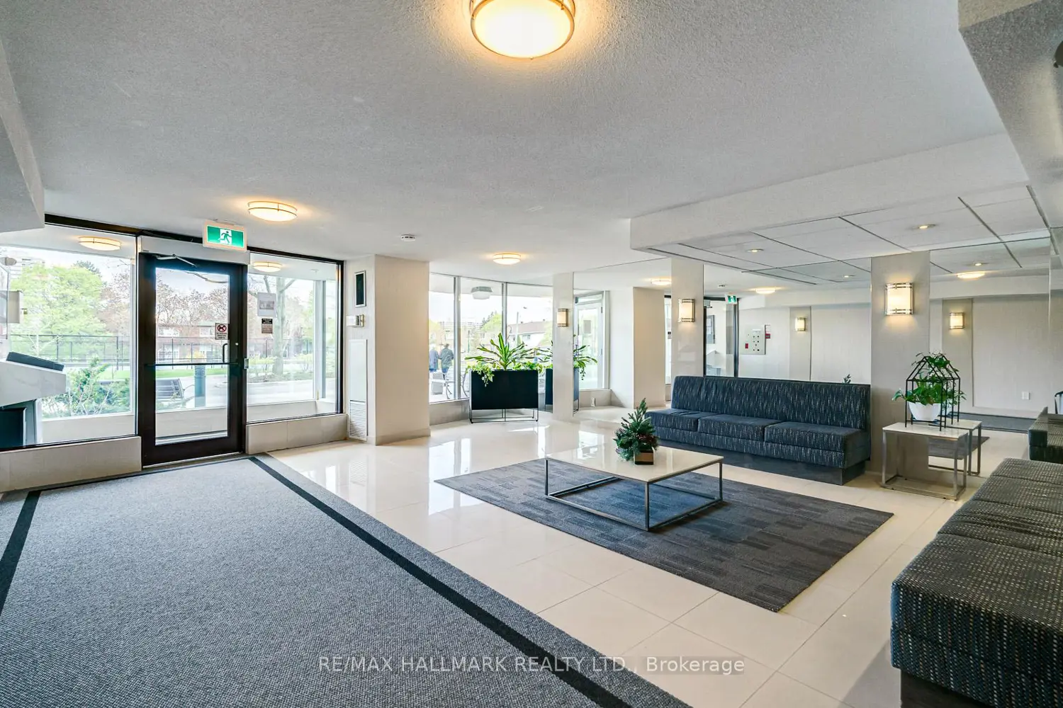 55 Huntingdale Boulevard 1203 photo 2
