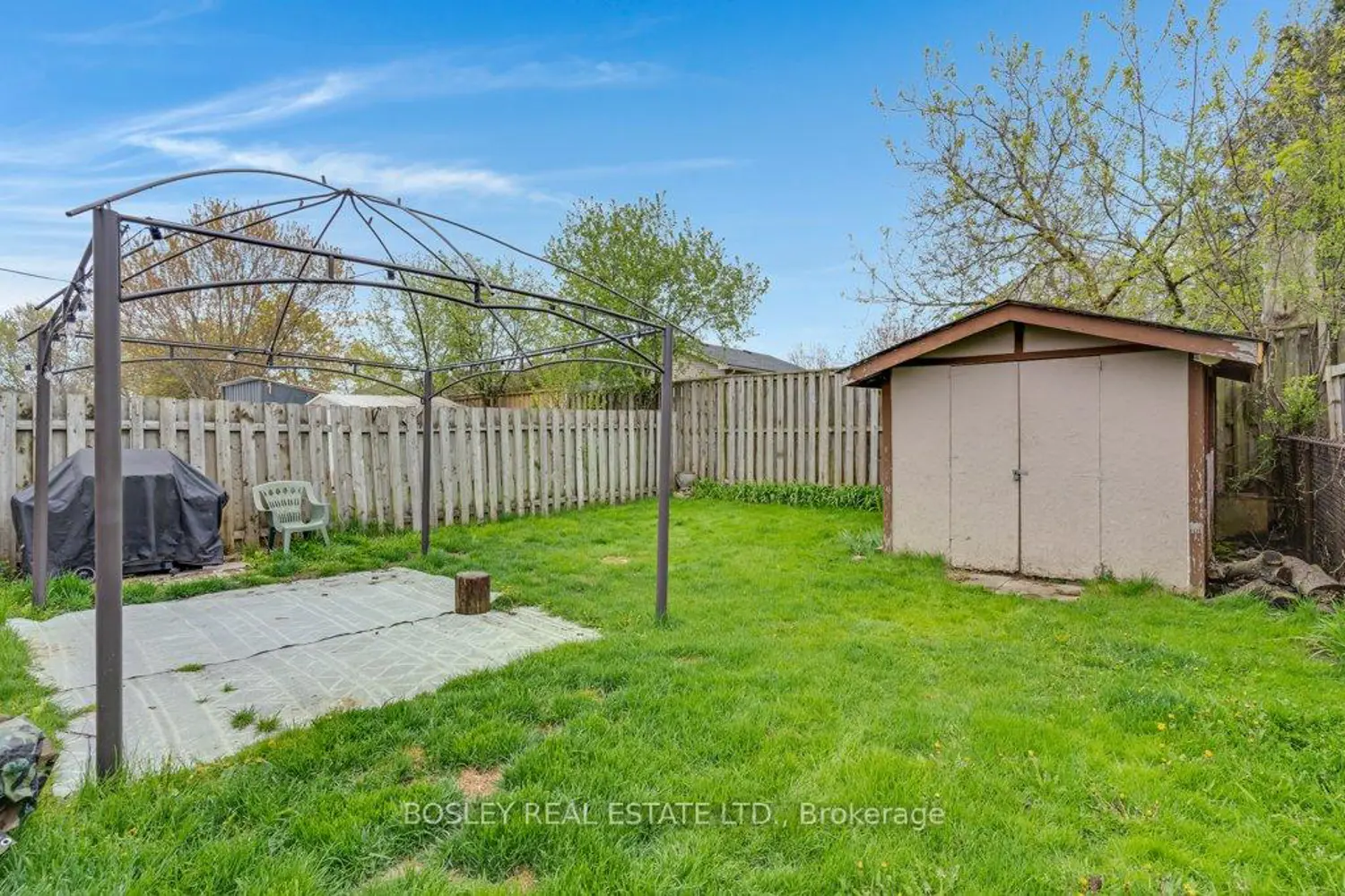 Additional image 17 of 33 Meadow Woods Crescent