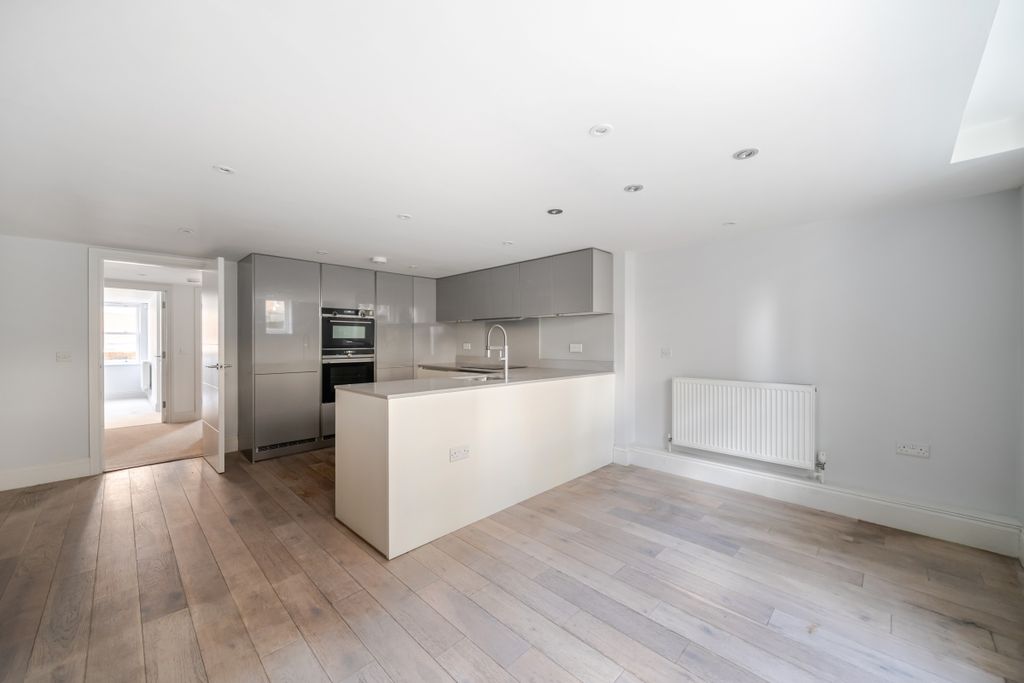 2 bed flat to rentSheet Street, Windsor SL4