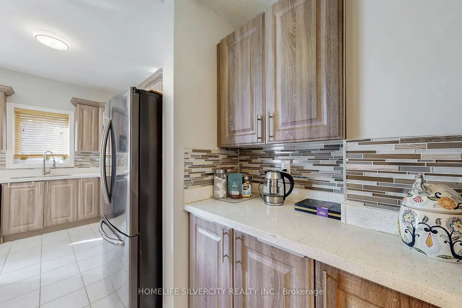 Additional image 7 of 6 Rouge Fairway Street