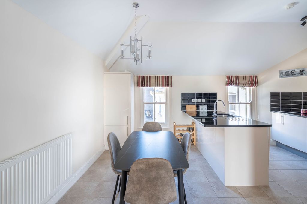 Additional image 4 of 2 bed flat for saleStation Road, Deganwy LL31