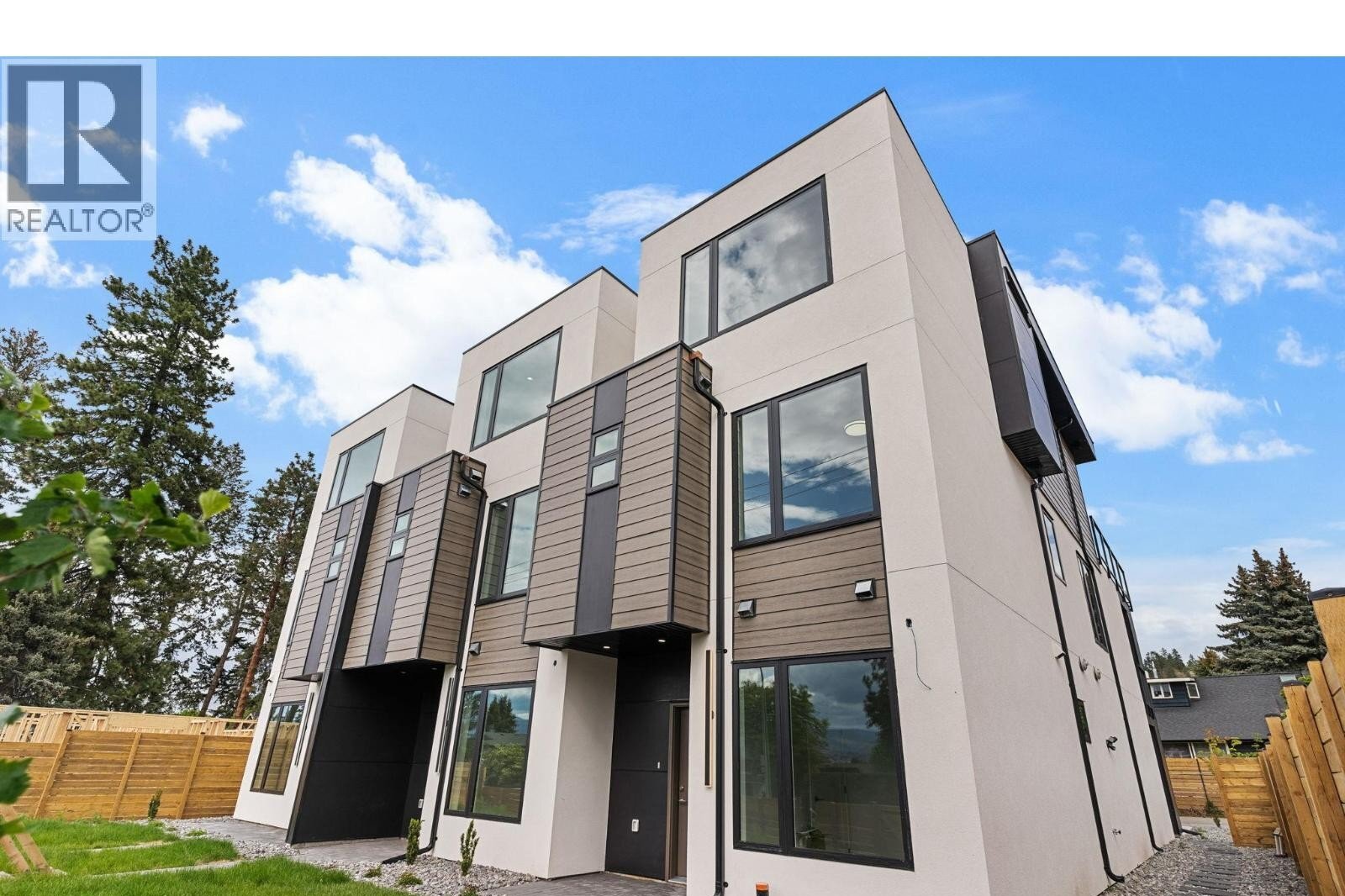 Additional image 7 of 4567 Gordon Drive, Kelowna, BC, V1W1T3