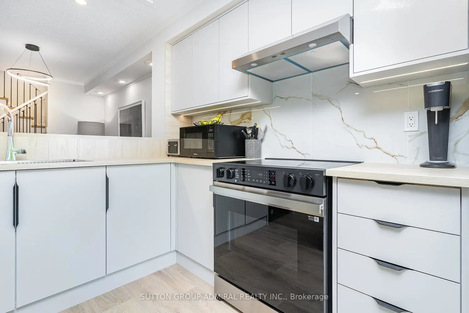 Additional image 13 of 2225 Amberglen Court