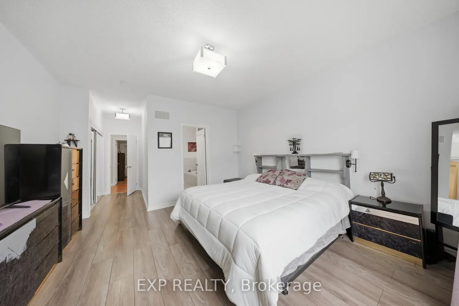Additional image 11 of 832 O'reilly Crescent