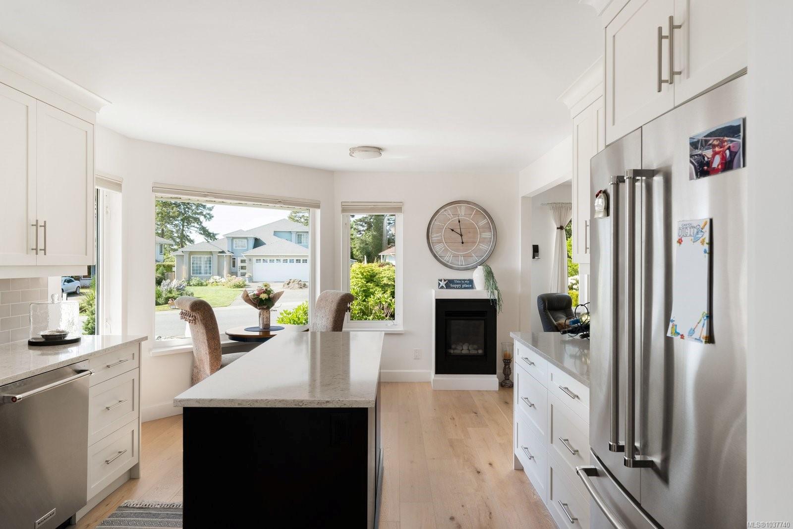 Additional image 6 of 2282 Frost Avenue, Sidney, BC, V8L 1P9