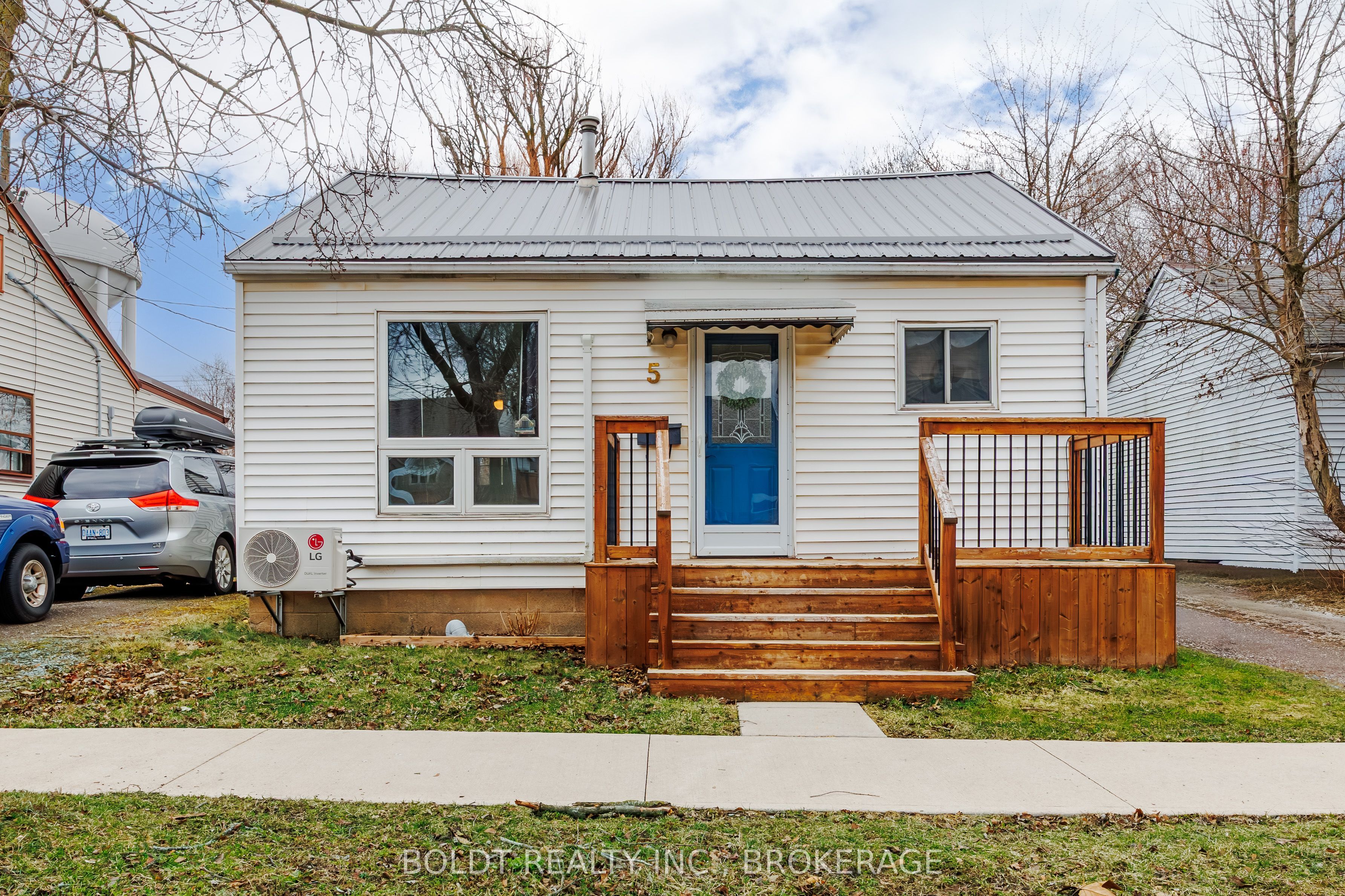5 Nelles Road, Welland, ON, L3B 2P1