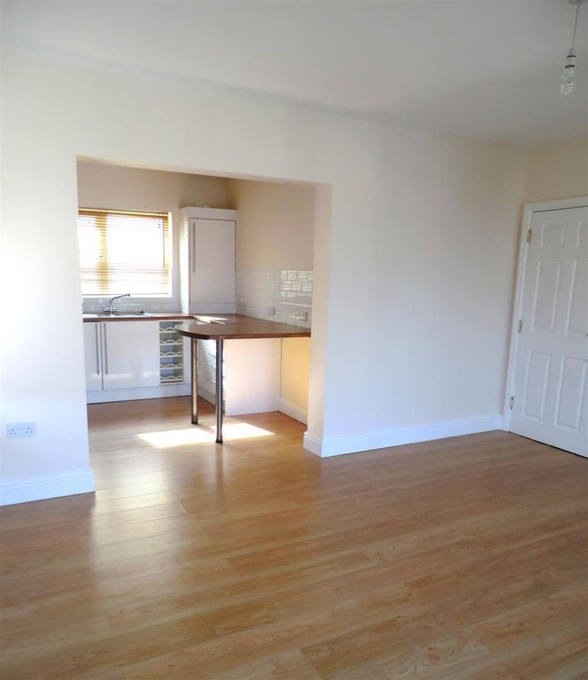 Additional image 2 of 2 bed flat to rentCroft Terrace, Prospect Place, Pembroke Dock SA72