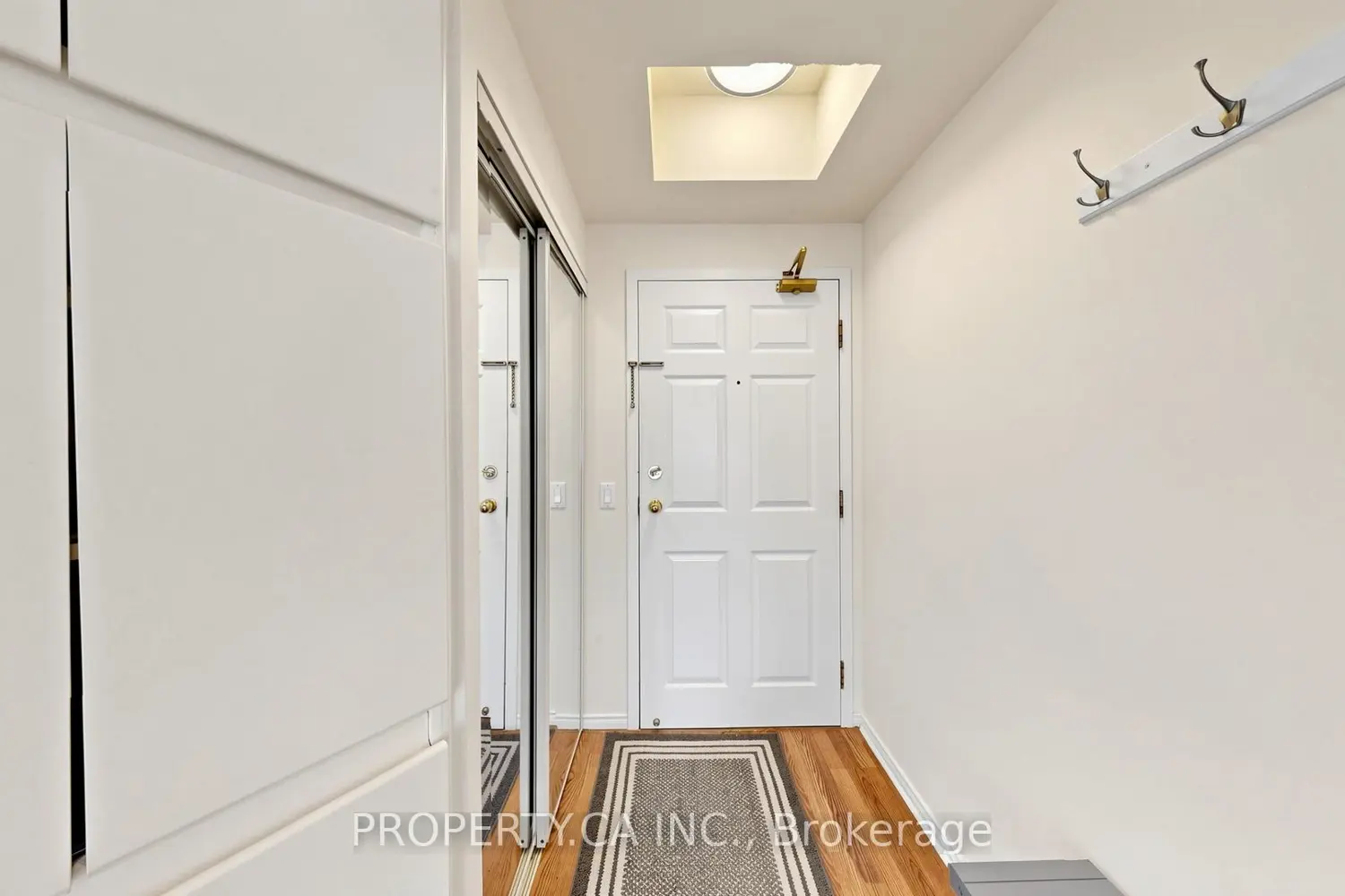 Additional image 14 of 7398 Yonge Street 107