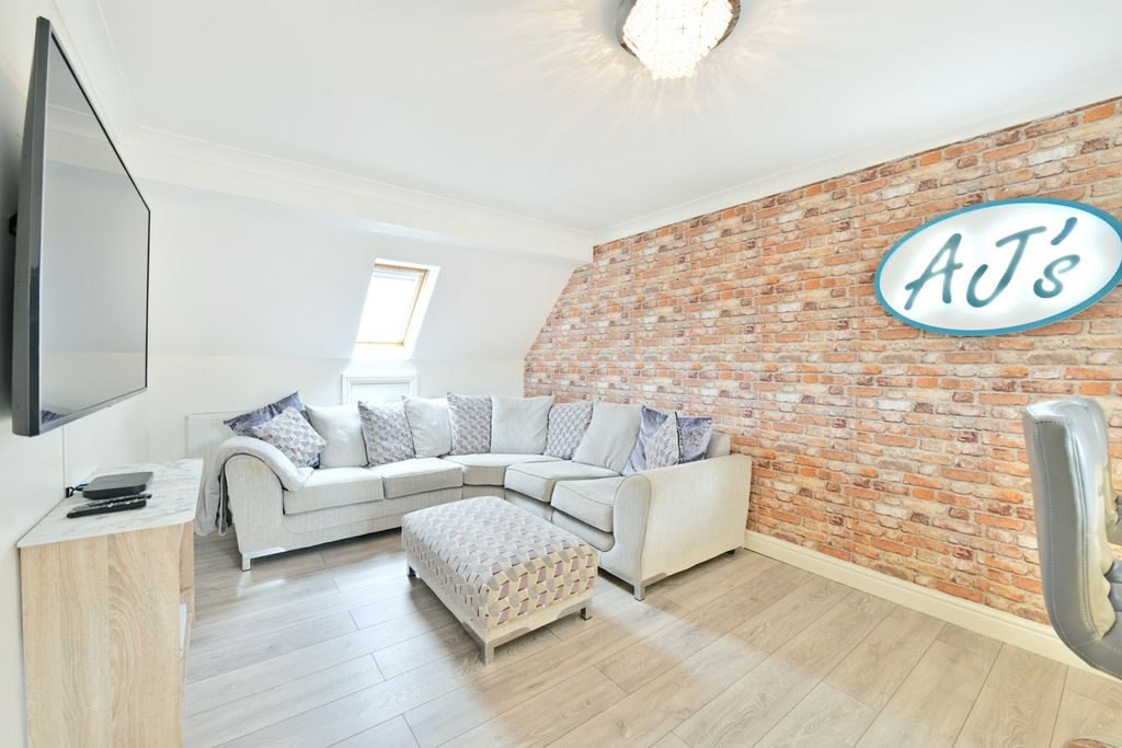 Additional image 4 of 7 bed detached house for saleClos Trehelyg, Ebbw Vale NP23